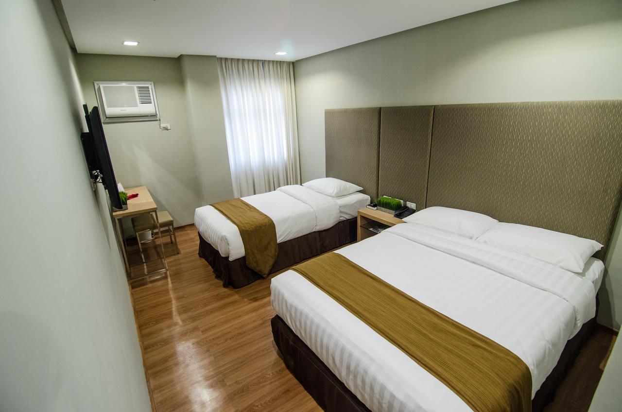 Madison Hotel Phl Iloilo City Kültér fotó