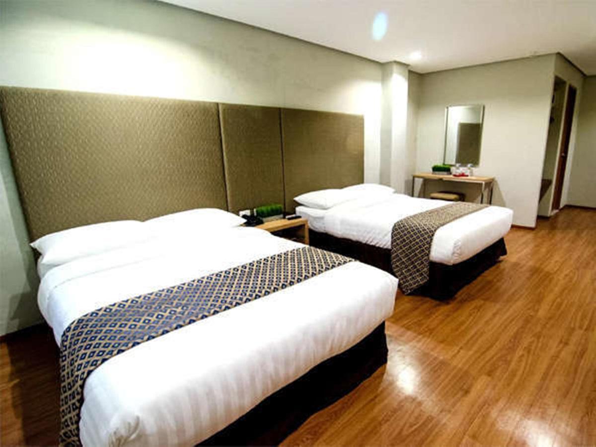 Madison Hotel Phl Iloilo City Kültér fotó