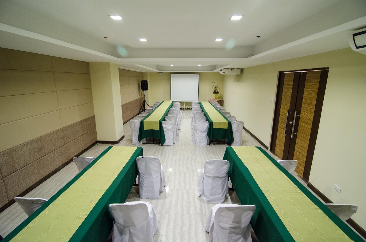 Madison Hotel Phl Iloilo City Kültér fotó