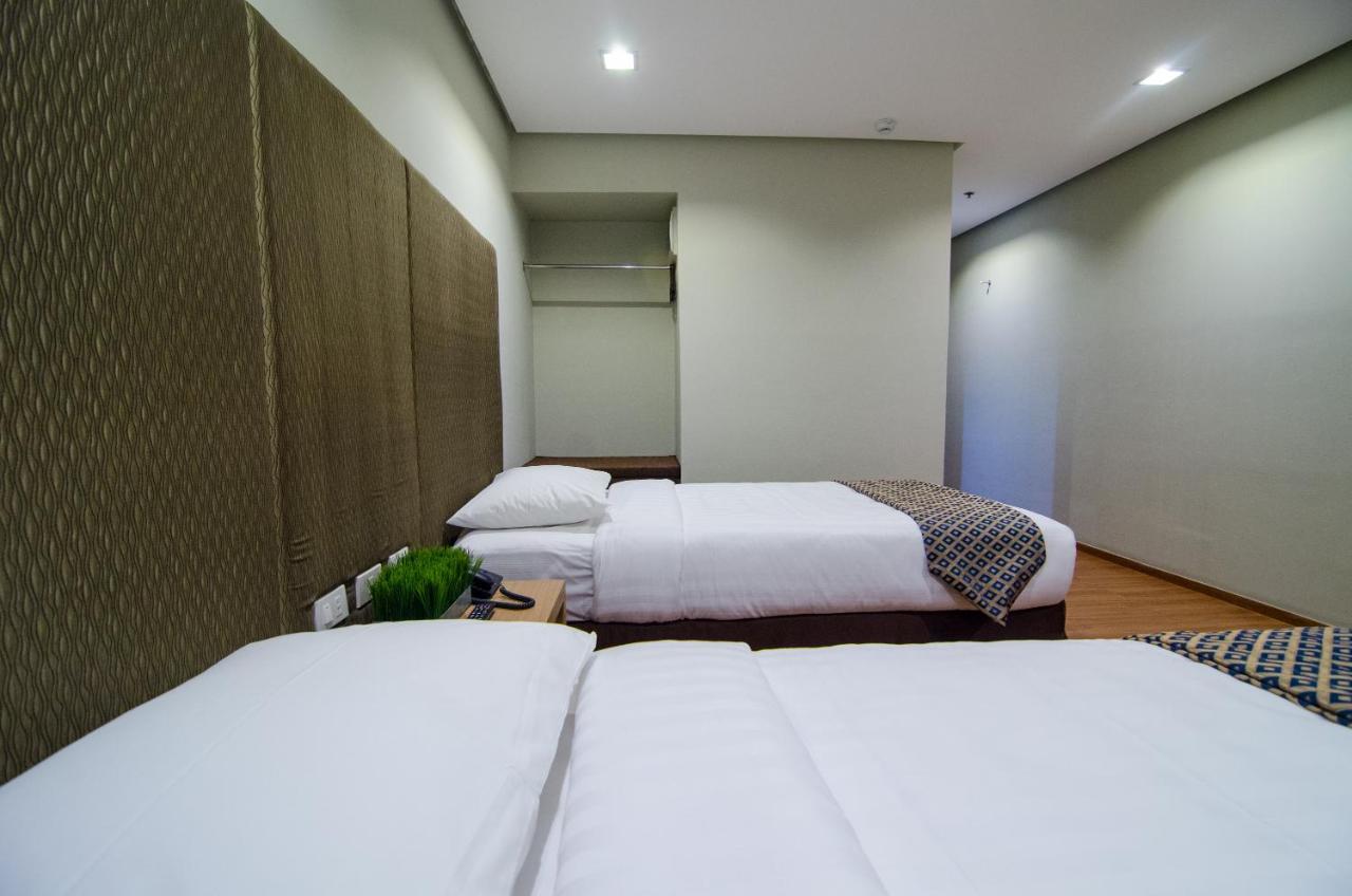Madison Hotel Phl Iloilo City Kültér fotó